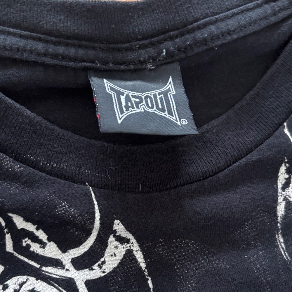 Tapout Black and White Graphic Tee Large - Picture 2 of 5